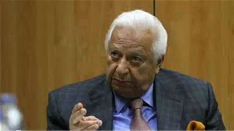 أحمد عكاشة يمنح الأباء نصائح للتربية السليمة: اتفرجوا على أفلام هايفه واقرأوا كتب | فيديو 