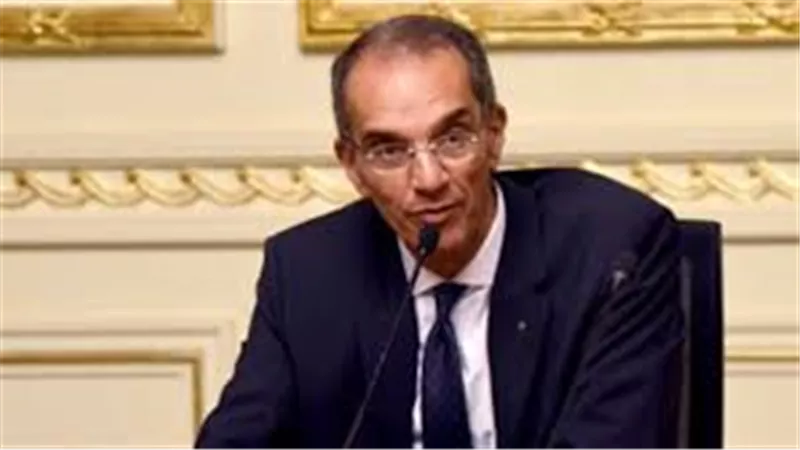 وزير الاتصالات: مددنا ساعات صرف منحة العمالة غير المنتظمة حتى الخامسة مساء | فيديو