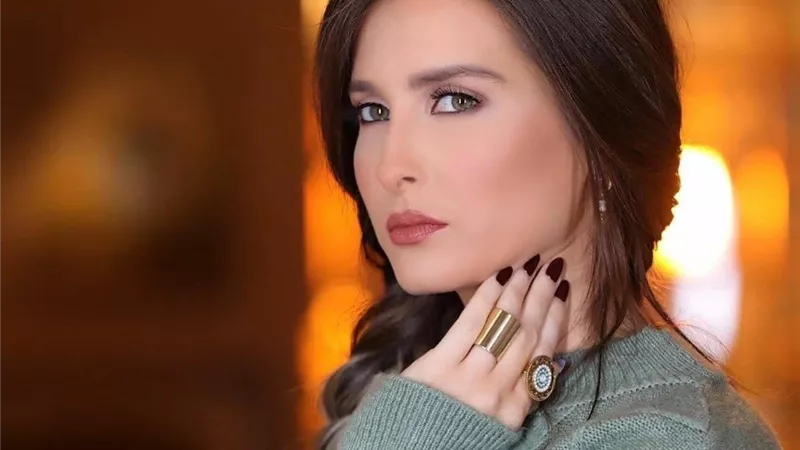 كنزة مرسلي تفوز بجائزة Golden Panther Music Awards للعام 2020 | فيديو