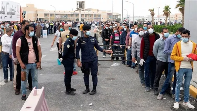 الحكومة: بدء إجلاء المصريين في الكويت الأربعاء المقبل.. ولن نترك أي مصري 