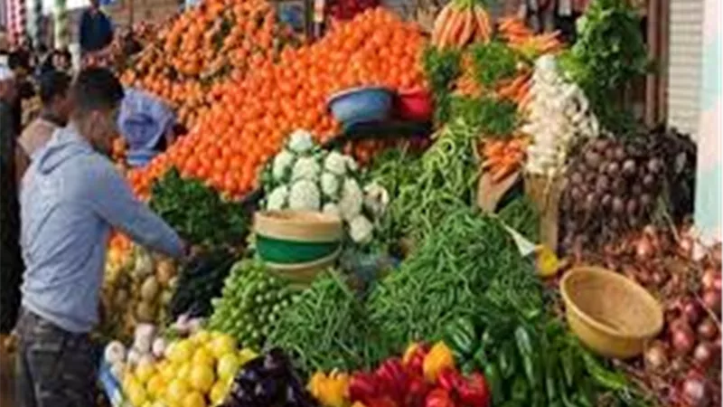 أسعار الخضار والفاكهة بسوق العبور اليوم الاثنين 11 مايو 2020