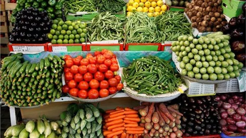 أسعار الخضار والفاكهة بسوق العبور اليوم الأحد 17 مايو 2020