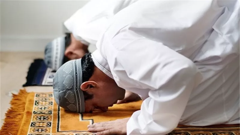 دار الإفتاء توضح حكم وكيفية أداء صلاة العيد في البيت