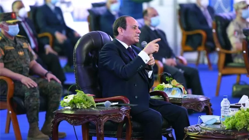 السيسي يحرج وزير النقل 3 مرات خلال افتتاح مشروعات الإسكندرية 