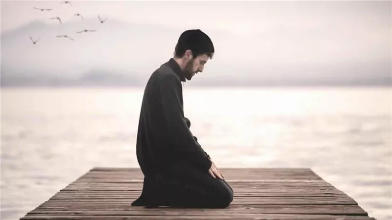 مع المحافظة على التباعد الاجتماعي .. كيف تؤدي صلاة العيد في المنزل بسبب فيروس كورونا | فيديو 