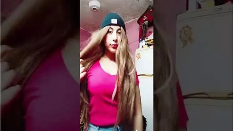 القبض على فتاة التيك توك منة عبد العزيز بطلة فيديو الاغتصاب 