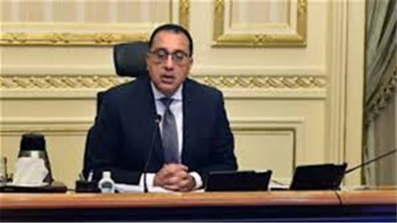 «بشرة سارة من الحكومة » .. كمامة من القماش بـ5 جنيهات تستخدم لمدة شهر | فيديو