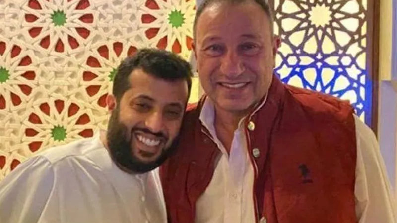 إنذار على يد محضر من تركي آل الشيخ للخطيب: الدفع أو الحبس