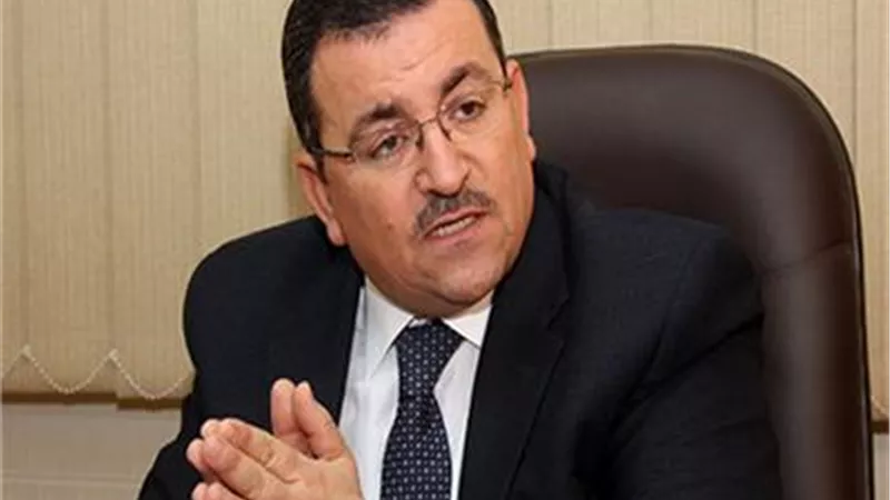 عاجل..  أسامة هيكل وزير الإعلام يخضع للعزل المنزلى بعد مخالطته مصابا بكورونا 
