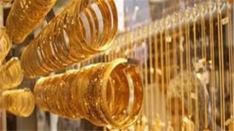 إيهاب واصف : اللى معاه فلوس يشترى دهب