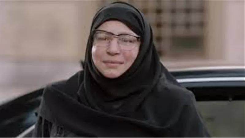 أشرف زكى يكشف حقيقة إعتزال عبلة كامل الفن | فيديو