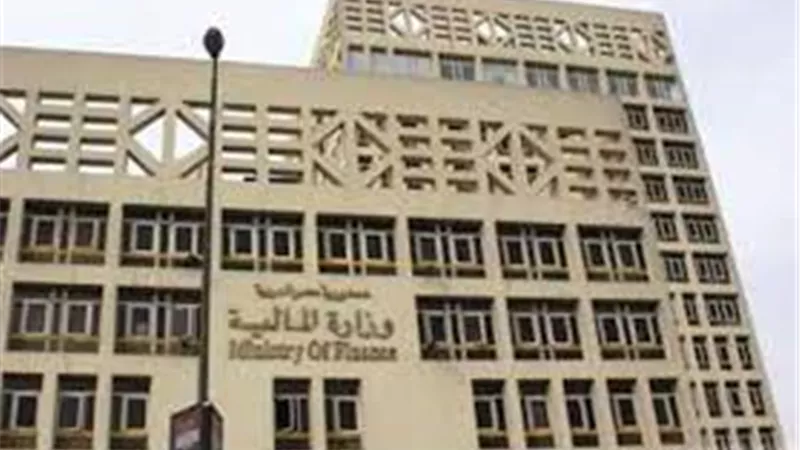 المالية: استمرار تطبيق آلية رفع الحجز عن الممولين | فيديو