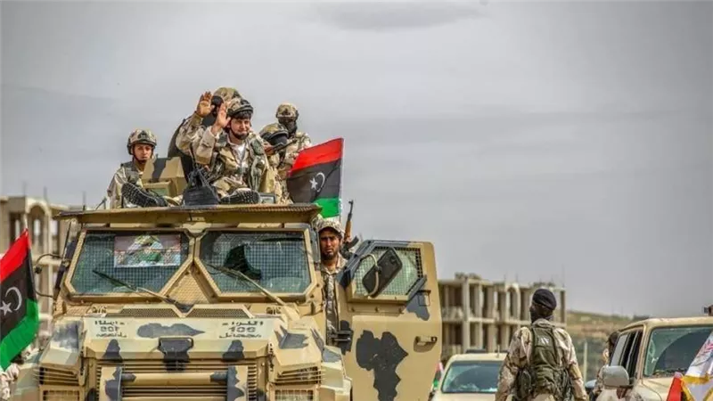 قيادي بالجيش الليبي يوجه رسالة قوية لاردوغان ويؤكد : التدخل المصري أربك تركيا | فيديو