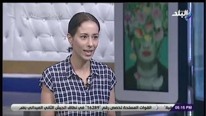 نجلا في 100 وش تكشف كواليس اللحظات الجميلة للعمل مع عادل إمام | فيديو 