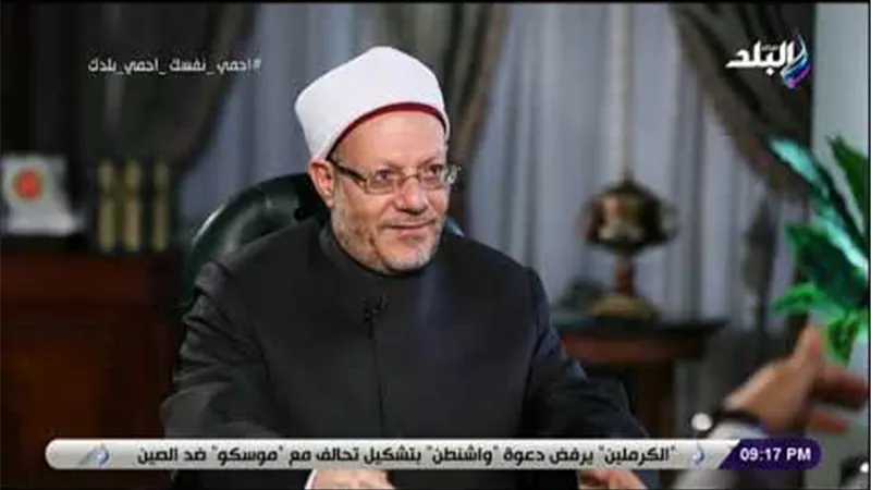 المفتي: يجوز للوالد شراء الأضحية لابنه والعكس | فيديو