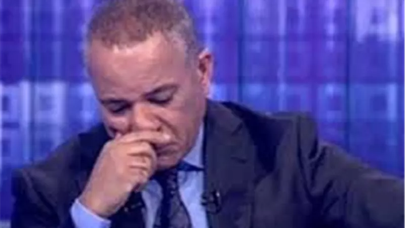 أحمد موسى يبكي على الهواء.. والسبب مفاجيء | فيديو