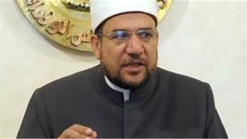 وزير الأوقاف يبكي على الهواء: مستعدون أن نكون فى الصفوف الأولى للدفاع عن مصر | فيديو