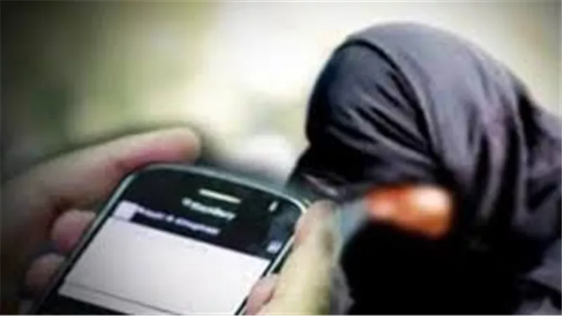 العاشق المجنون يكشف تفاصيل ابتزاز السيدات بمقاطع فاضحة 