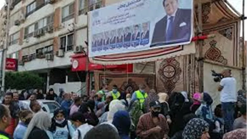 أحمد موسى: مؤسسة أبوالعينين لها دور سياسى وتثقيفى هام بمحافظة الجيزة وتشارك بفاعلية بانتخابات الشيوخ | فيديو