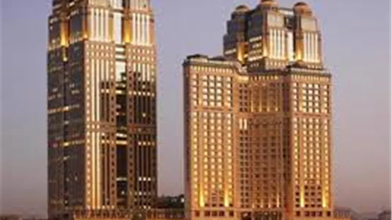 عاجل.. النيابة تأمر بضبط المتهمين باغتصاب جماعي لفتاة بفندق فيرمونت