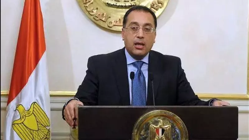 بداية من 1 سبتمبر .. قرارات عاجلة بشأن كورونا تطبق لأول مرة منذ 5 أشهر