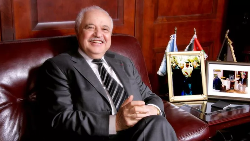 طلال أبو غزالة: كورونا أمر واقع وهناك 4 أو 5 موجات أخرى | فيديو 