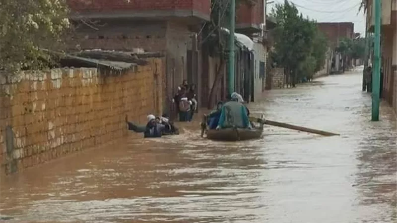 أهالى الصف يطالبون وزير الرى بالانتهاء من صيانة مخرات الديسمى والأقواز قبل الشتاء حتى لا يتكرر انهيار القرى بالسيول