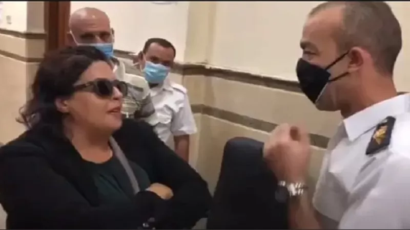 مفاجأة كبرى..أول تحرك من سيدة المحكمة ضد الضابط عقب إحالتها للمعاش