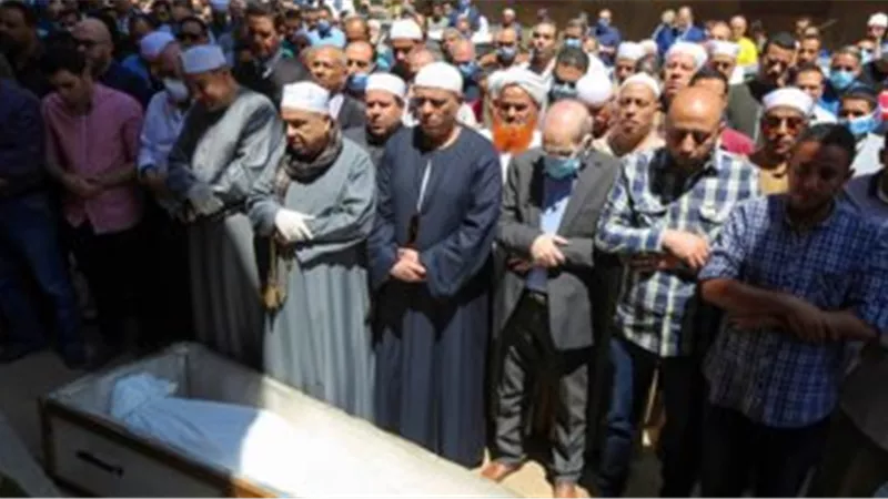 الأوقاف تفجر مفاجأة حول صلاة الجنازة | فيديو