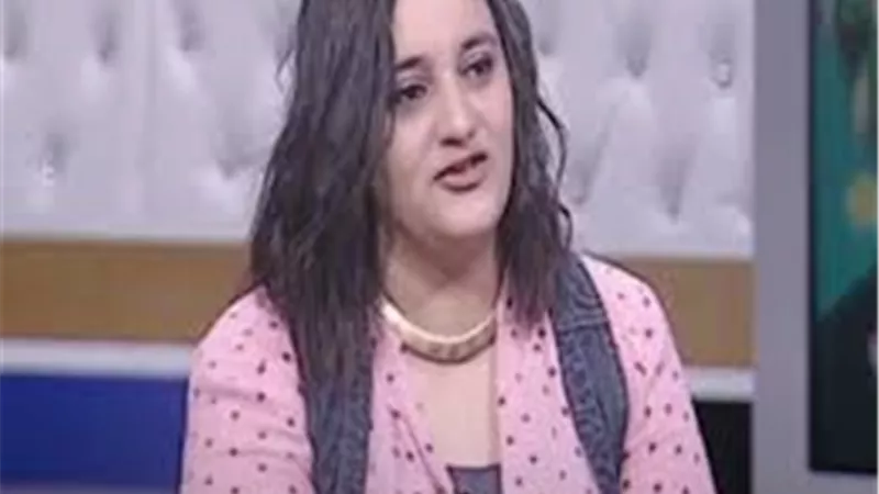 نجلة الشاعر محمد حمزة: عملت مع ممثلين محترفين.. وحصلت على جائزة في أول تجربة | فيديو