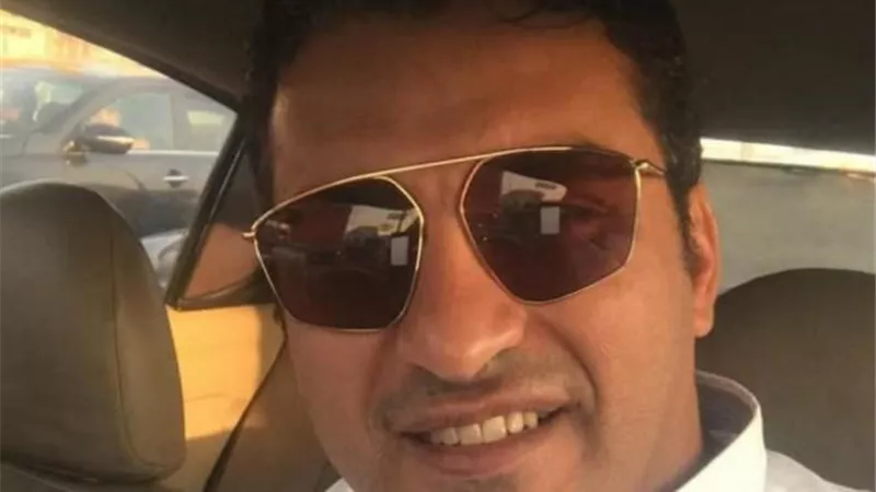استشهد في محاولة هروب مساجين طرة..العقيد عمرو عبدالمنعم يأكل ثعبانًا اثناء التدريب | فيديو