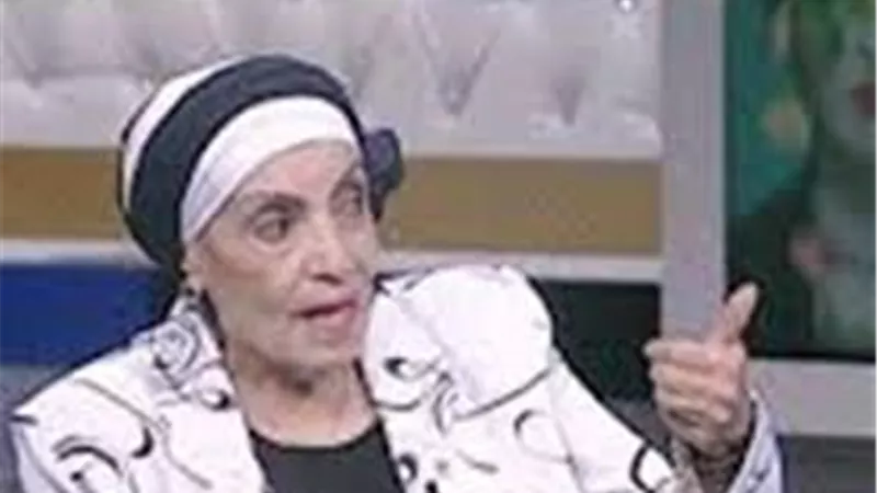 رجاء حسين : الصحافة هاجمتني بعد انضمامي للمسرح القومي.. «قالوا رمرم» | فيديو