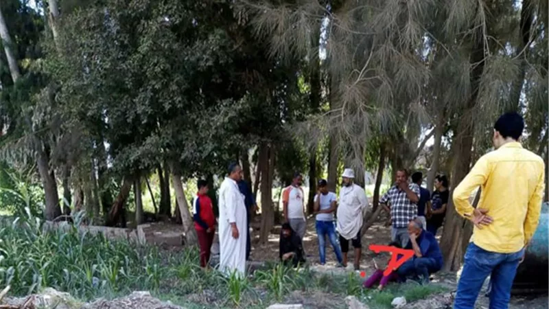 تفاصيل صادمة .. علقة موت لمسن اختطف طفلتين لاغتصابهما