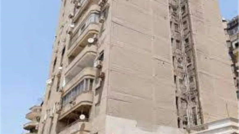 ساكن بعمارة الشربتلي: اقترحت على كامل الوزير تأجير شقة بالعقار لطمأنة الملاك | فيديو