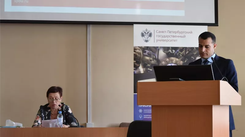 باحث بعين شمس يحصل على الدكتوراه فى اللغة الروسية وأدابها من جامعة سانت بطرسبورغ الروسية | صور