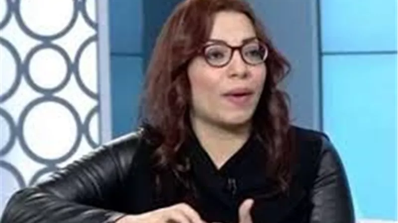 دعاء عبد السلام تكشف أسباب تبنيها مقولة.. «اتجوزي راجل متجوز واصرفي عليه» | فيديو