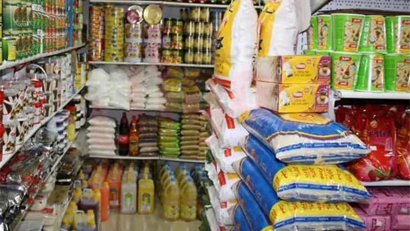 حقيقة طرح أرز غير صالح للاستهلاك الآدمي بالمنافذ التموينية