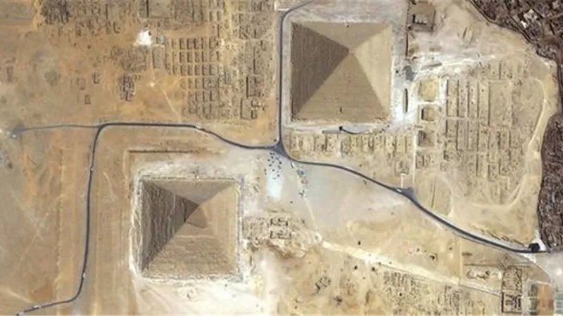 مفاجأة بالهرم الأكبر..علماء آثار يكشفون أمرا في بنائه يسبب حيرتهم