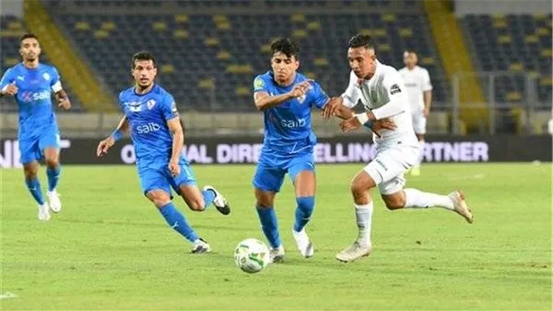 بعد ظهور 8 حالات كورونا.. موقف الكاف من تأجيل مباراة الزمالك والرجاء