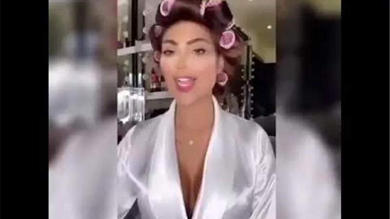 بملابس عارية.. ضجة في السعودية بعد ظهور مثير للموديل أنسام | فيديو