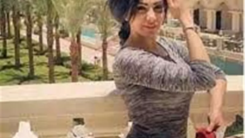 على طريقة لورديانة..ميرهان حسين ترقص في صالون تجميل |فيديو