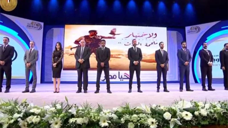 تعليق قوي من بطل الاختيار بعد تكريم السيسي | فيديو