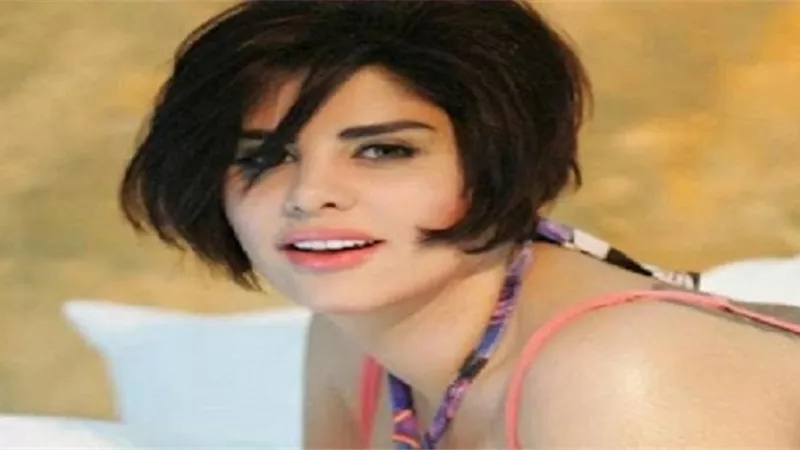 شاهد.. شمس الكويتية تطل على الجمهور من البانيو.. ومتابع: استري نفسك