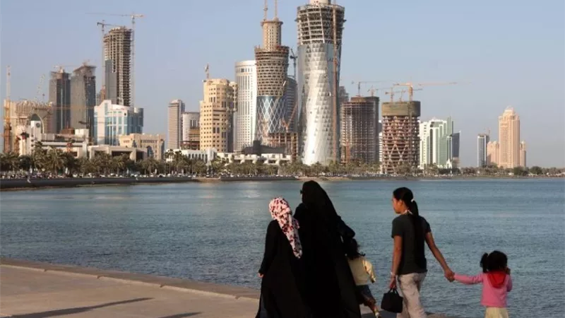 فضيحة لنظام تميم.. تقرير يكشف عاملات المنازل بقطر يتعرضن لانتهاكات جسدية جسيمة