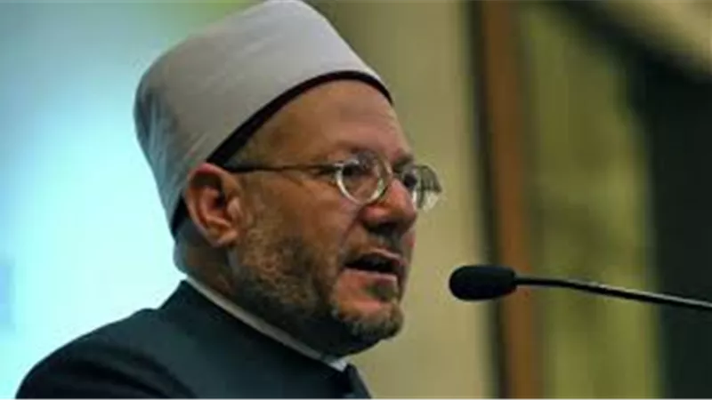 ماذا قال المفتي في أول رد على تجاوزات الرئيس الفرنسي بحق الإسلام؟ | فيديو