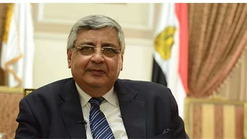 مستشار الرئيس للصحة يفجر مفاجأة حول دخول مصر المرحلة الثانية لكورونا | فيديو