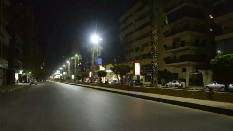 مصادر تكشف موعد عودة قرار حظر التجوال بسبب زيادة إصابات كورونا 