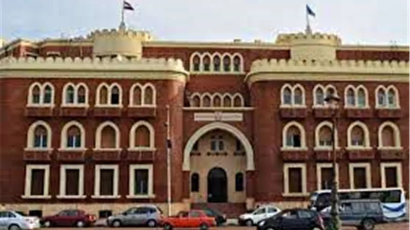 تهكم على القرآن الكريم.. فضيحة أستاذ جامعة الاسكندرية تهز التعليم العالي | فيديو