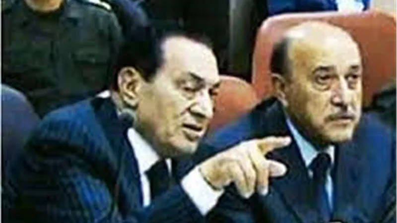 «بس ده ابني يا عمر!».. حكاية غضب جمال من عمر سليمان وتدخل مبارك بمكالمة حاسمة