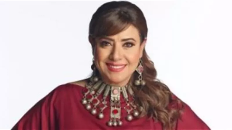 ربنا أعلم بينا.. رسالة مبكية من ابن نشوى مصطفى على حالتها الصحية